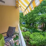 Malerisches Nur 50 Meter Zum Mit Privatem Balkon, Wifi, Privatparkplatz * Selce