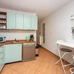 Malerisches Nur 50 Meter Zum Mit Privatem Balkon, Wifi, Privatparkplatz Selce