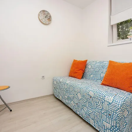 Apartment Malerisches Nur 50 Meter Zum Mit Privatem Balkon, Wifi, Privatparkplatz Selce