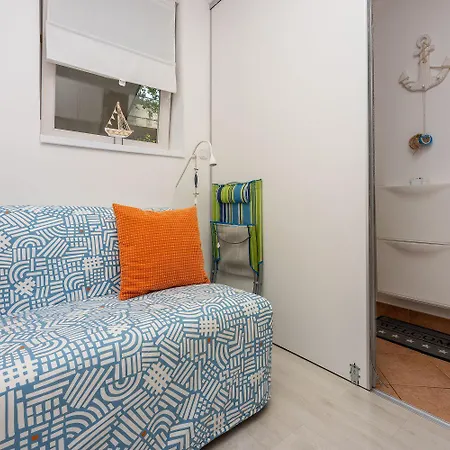 Malerisches Nur 50 Meter Zum Mit Privatem Balkon, Wifi, Privatparkplatz Selce