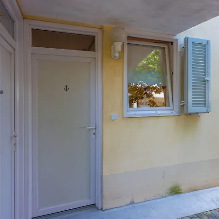 Malerisches Nur 50 Meter Zum Mit Privatem Balkon, Wifi, Privatparkplatz