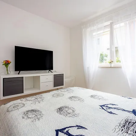 Malerisches Nur 50 Meter Zum Mit Privatem Balkon, Wifi, Privatparkplatz