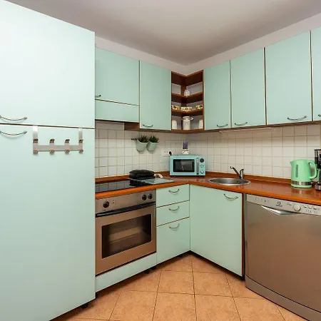 Malerisches Nur 50 Meter Zum Mit Privatem Balkon, Wifi, Privatparkplatz Apartmán