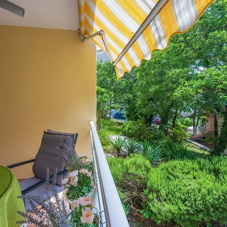 Malerisches Nur 50 Meter Zum Mit Privatem Balkon, Wifi, Privatparkplatz * Selce