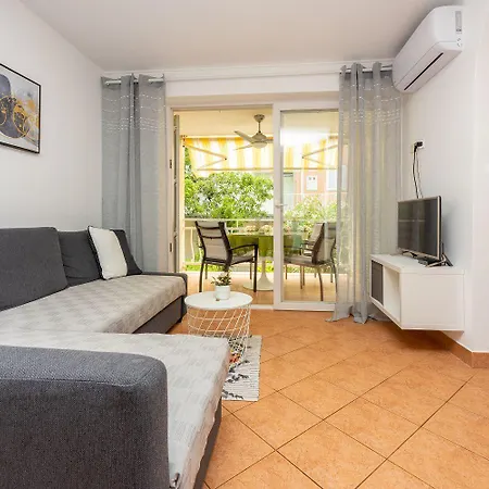 Malerisches Nur 50 Meter Zum Mit Privatem Balkon, Wifi, Privatparkplatz *